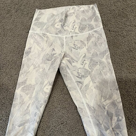 LULULEMON Wunder Under Hi-Rise Tights :Leggings  28" Jasmine White Multi Size 6 - Picture 2 of 7